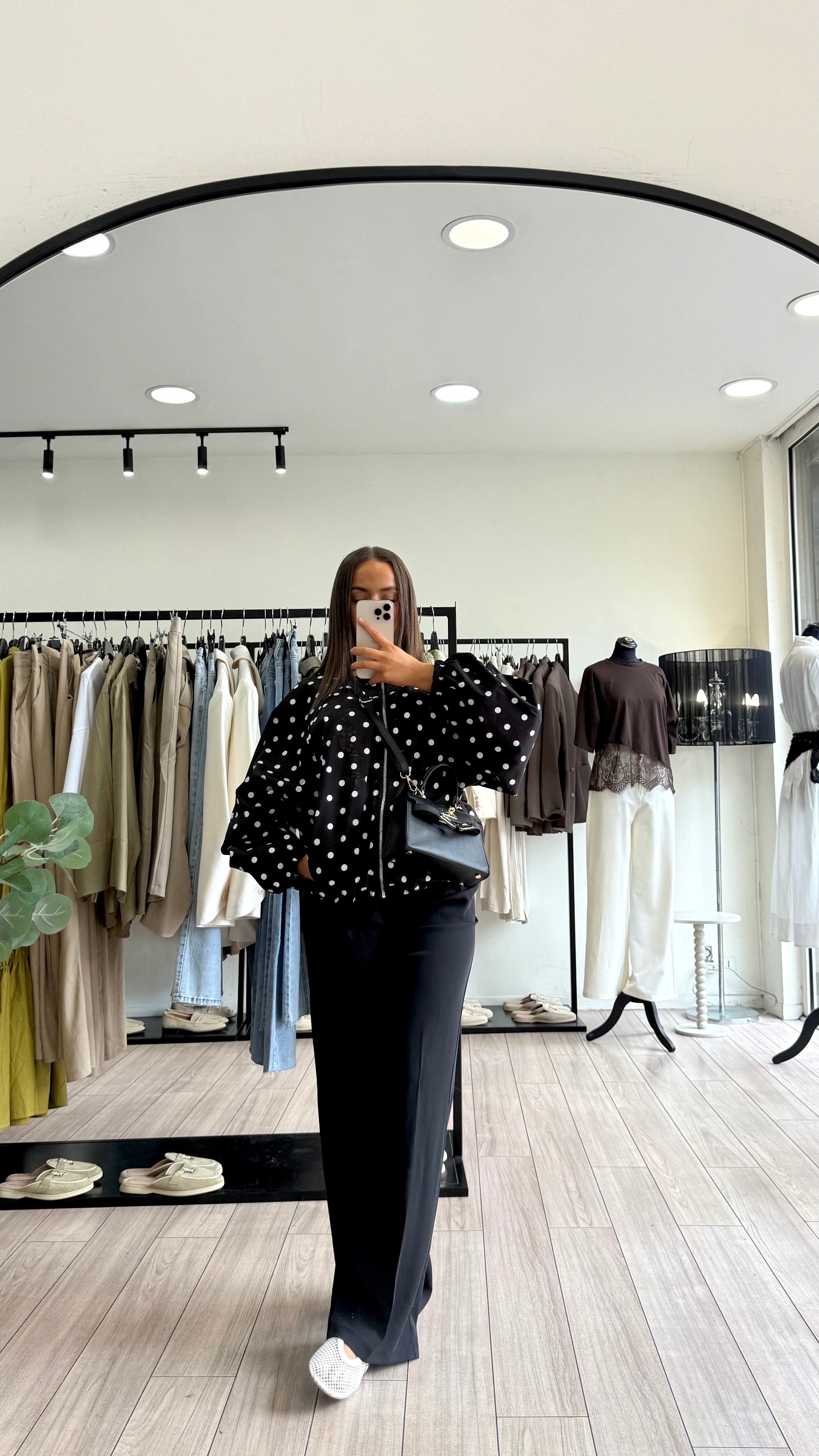 veste à pois noir