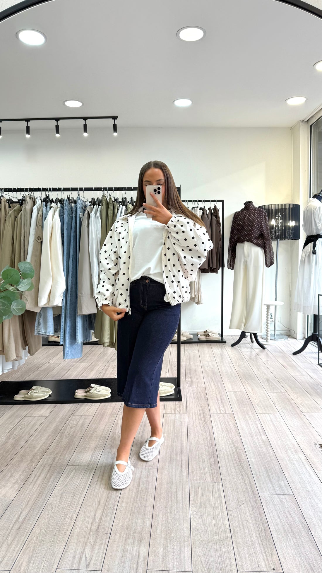 Veste à pois blanc
