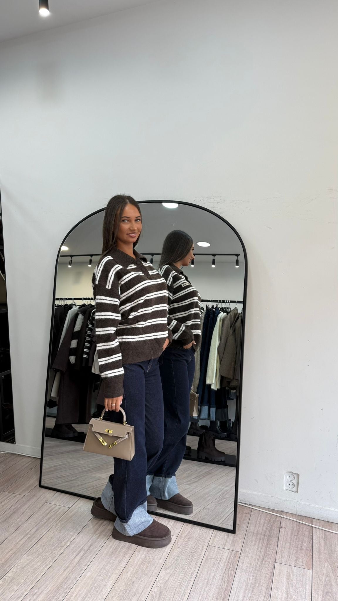 Pull marron à rayures